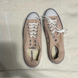 Converse men’s 8.5 women’s 10.5